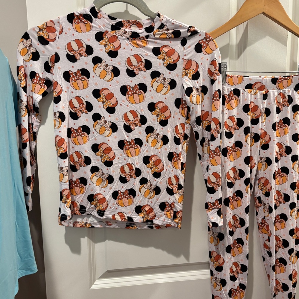 Kids Minnie Pumpkin Bamboo Pajamas size 7-8 new